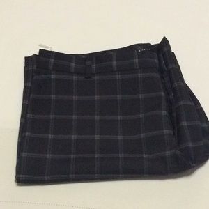 NIKE GOLF BLACK GRAY PLAID SHORTS